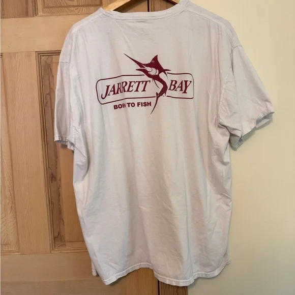 Casual White Tee with Pocket - Picture 2 of 3